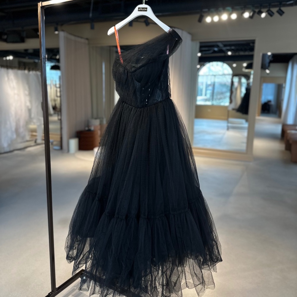 Milla, itsmilla black One-Shoulder Cocktail Tulle Dress - Picture 5 of 7